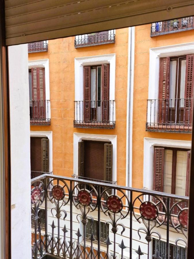 Hostal Comercial Madrid Bagian luar foto