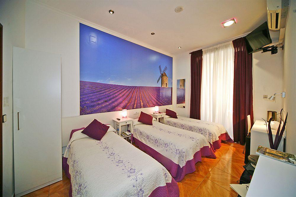 Hostal Comercial Madrid Bagian luar foto